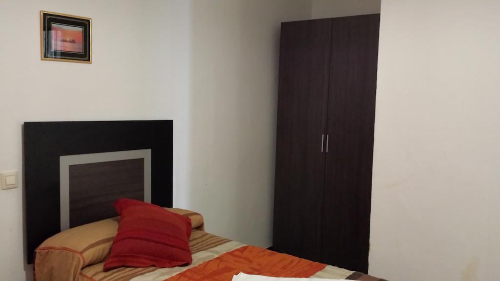 Basic Triple Room